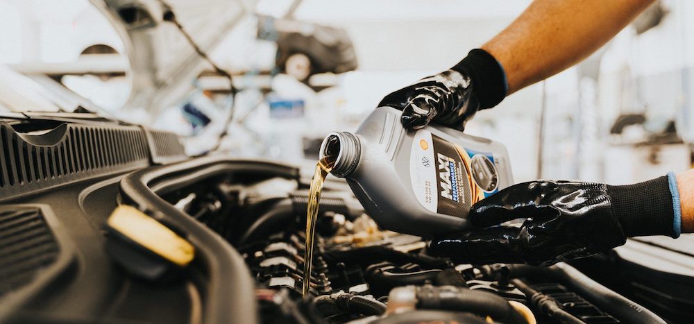 El aceite del motor cómo revisarlo y rellenarlo