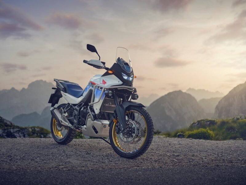 Honda XL750 Transalp Aventura versátil en dos ruedas