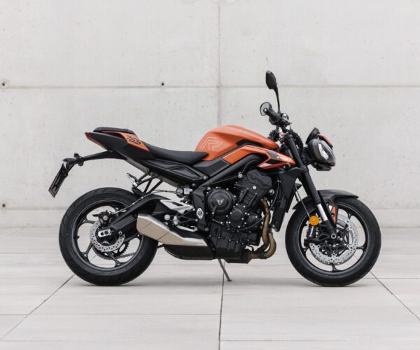 Triumph Street Triple 765 R A2 una Naked legendaria