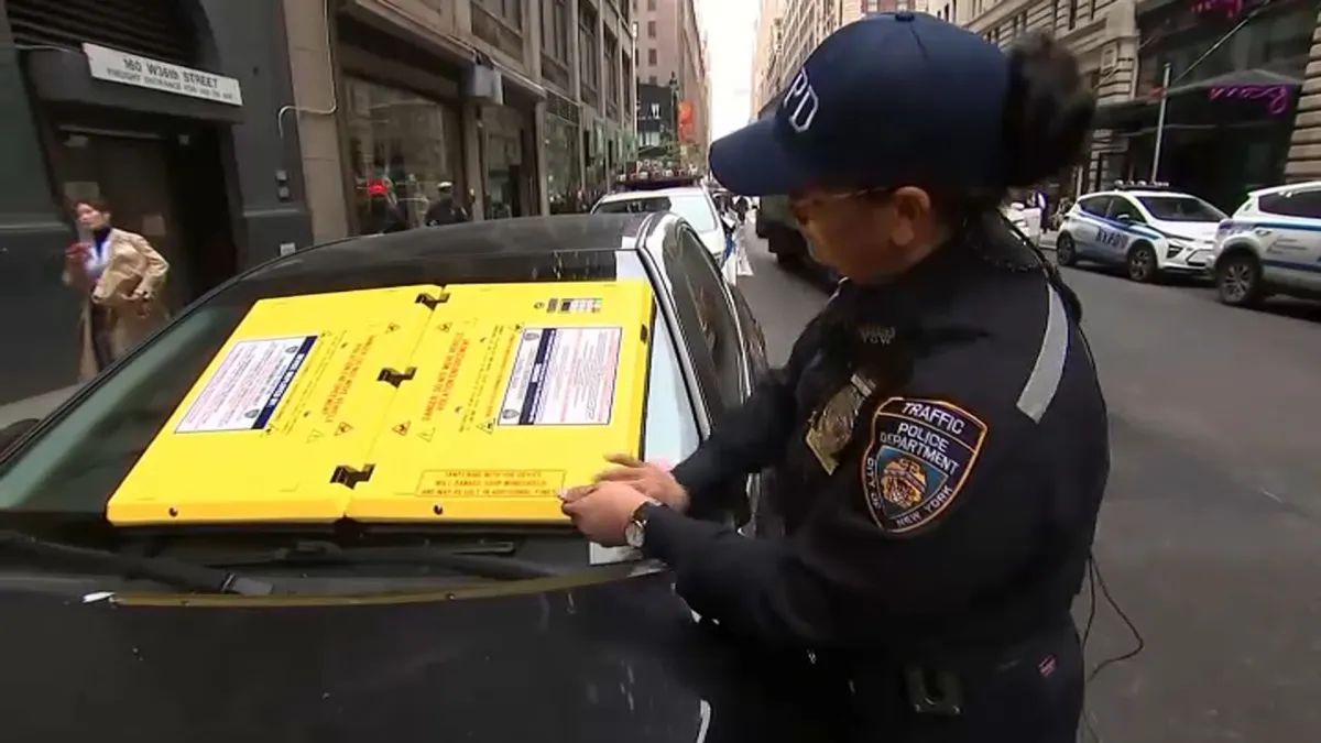 NYPD implementa nuevo sistema para multar vehículos mal estacionados
