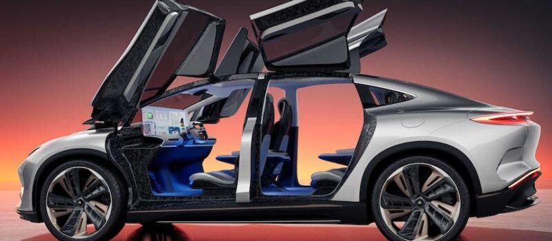 Aehra SUV, pantalla gigante en un eléctrico potente