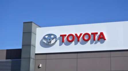 Toyota busca aliados tecnológicos para coches inteligentes
