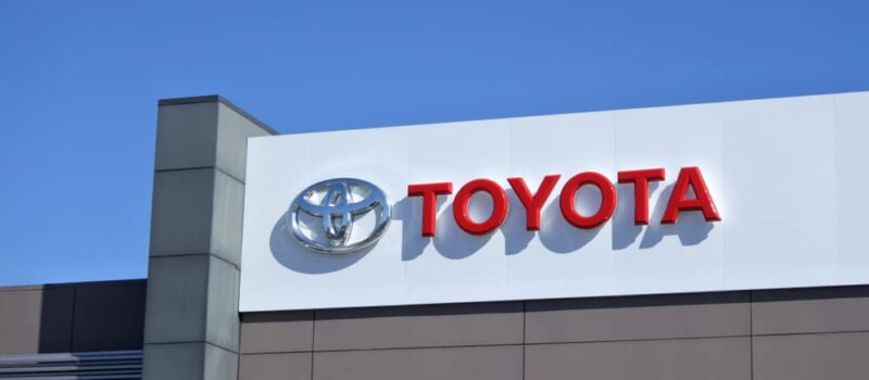 Toyota busca aliados tecnológicos para coches inteligentes