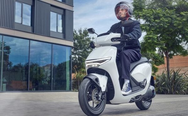 Honda revoluciona el mercado con moto eléctrica 125cc