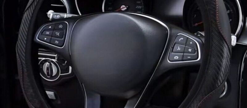 Funda de volante OccSport: Estilo y comodidad garantizados