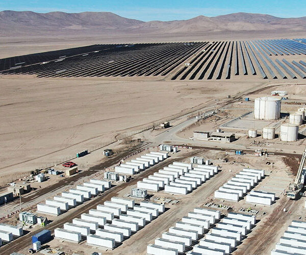 BATERÍAS ENERGÉTICAS PODRÍAN IMPULSAR MOVILIDAD ELÉCTRICA CHILE