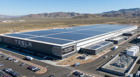 TESLA ROMPE MURO CHIPS TERAFAB